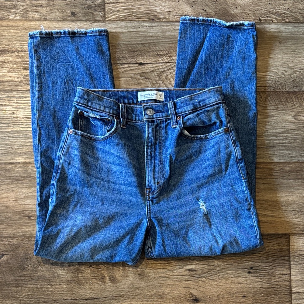 Abercrombie & Fitch Curve Love The Ankle Straight Ultra High Rise jeans